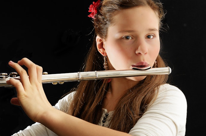 Untuk flute berbahan logam, pilihlah yang terbuat dari perak