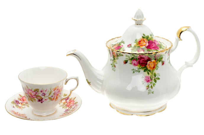 Bahan porselen: Untuk menguatkan aroma dan rasa teh