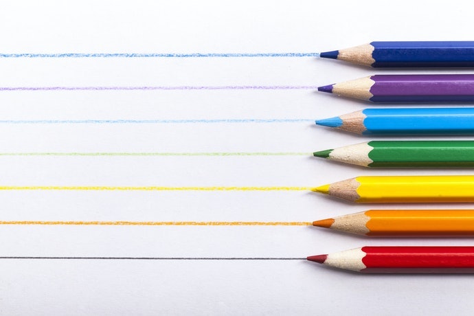 Perhatikan tingkat kelunakan inti dari pensil warna