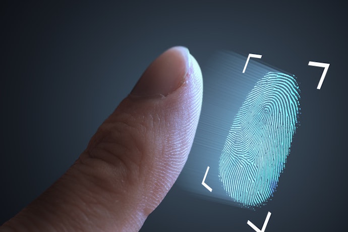 Fitur fingerprint atau face unlock untuk keamanan tambahan