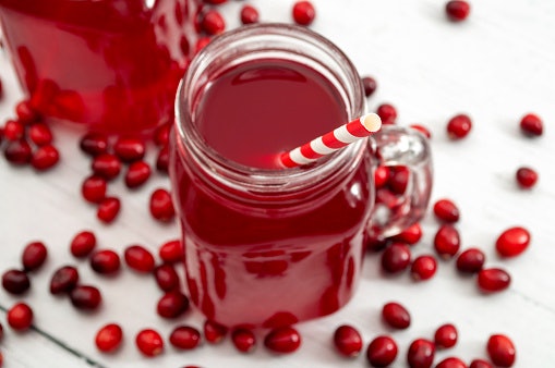 Jus cranberry tanpa gula tambahan, memiliki rasa asam, tetapi menyehatkan