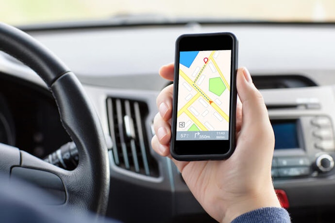 Aplikasi GPS navigasi mobil pada smartphone untuk perjalanan jarak dekat
