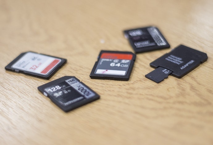 Jenis microSD, sesuaikan kompatibilitasnya dengan perangkat Anda