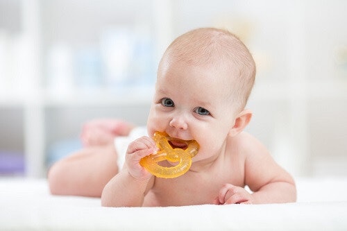 Manfaat teether bagi bayi