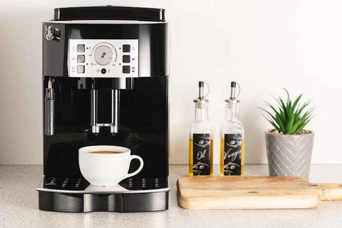 Espresso machine: Tersedia dalam pilihan manual dan otomatis