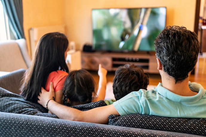 Pertimbangkan paket internet dan TV untuk hiburan di rumah