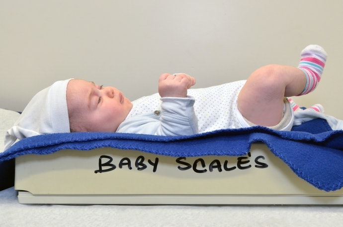 Keuntungan menggunakan timbangan khusus bayi