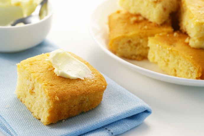 Butter cake: Lebih padat yang mengandung lebih banyak lemak