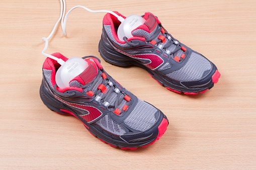 Alat pengering sepatu, bisa digunakan di dalam ruangan