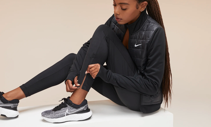 Pastikan Anda memilih celana training Nike yang original
