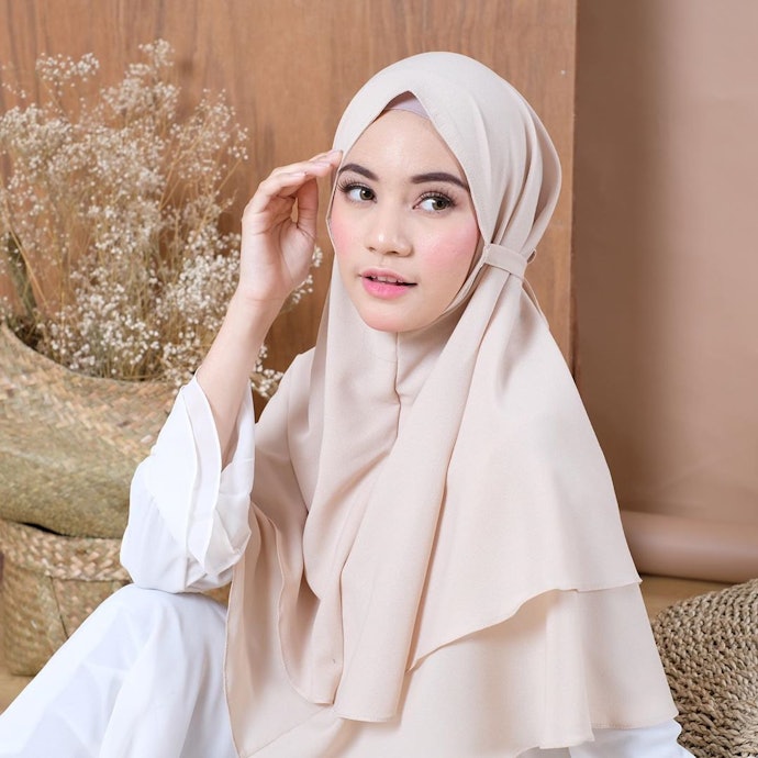Hijab polos, mudah dipadupadankan dengan berbagai outfit