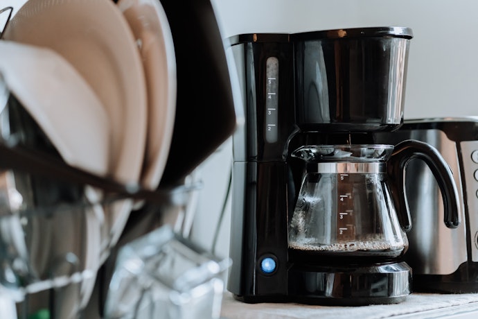 Pastikan kapasitas tangki dan ukuran mesin kopi sesuai dengan kebutuhan