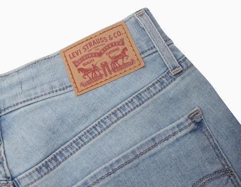 Levi's, pionir blue jeans klasik asal California