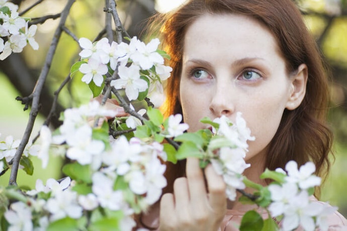 Untuk wajah atau kulit yang sensitif, pastikan produknya tidak memicu alergi