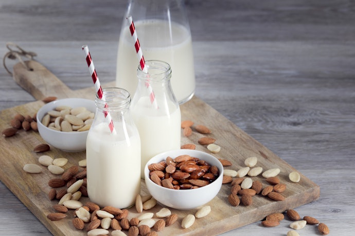 Susu almond, minuman nabati alternatif lain yang bebas kolesterol