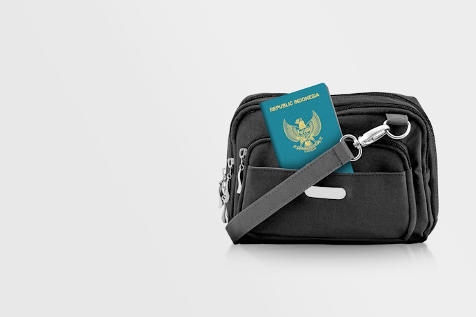 Apakah passport case diperlukan?
