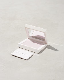 Fenty Beauty Invisimatte Blotting Powder 1