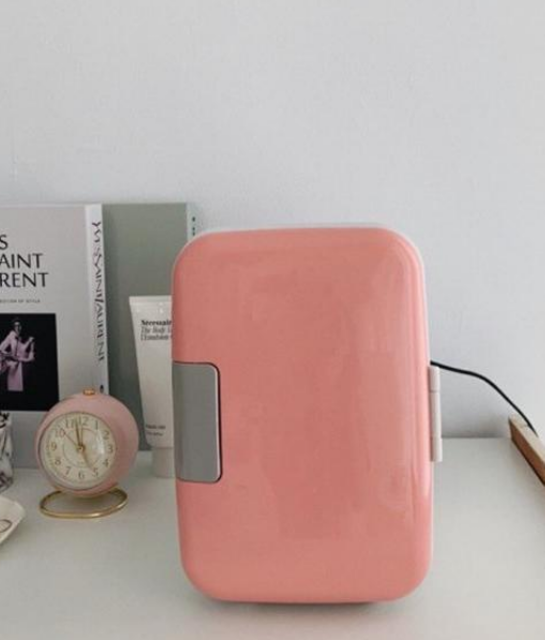 Mini Fridge Rounded 1