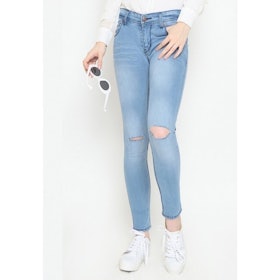 10 Ripped Jeans Terbaik untuk Wanita - Ditinjau oleh Fashion Stylist (Terbaru Tahun 2022) 3