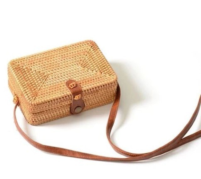 Tas Rotan Kotak Medium  1
