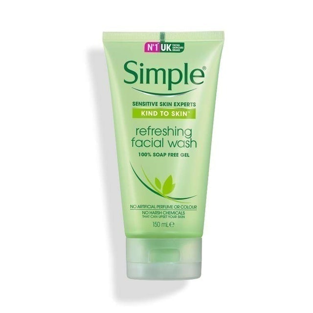 Simple Kind to Skin Refreshing Facial Gel Wash  1