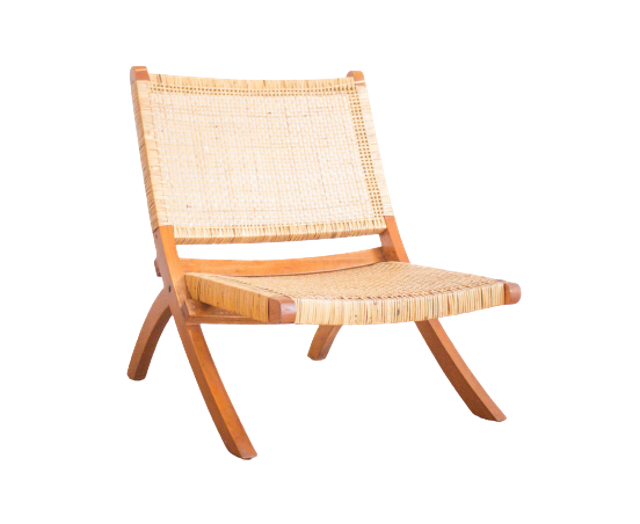 Uwitan Folding Rattan Chair 1