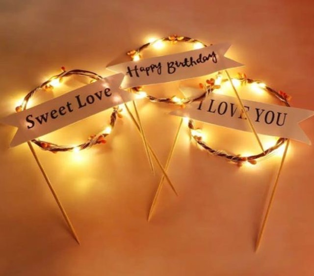 Hiasan Kue dengan Lampu & Tulisan 1