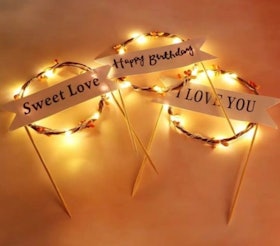 Hiasan Kue dengan Lampu & Tulisan 1