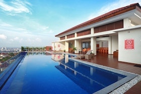 10 Rekomendasi Hotel Terbaik di Semarang (Terbaru Tahun 2022)  1