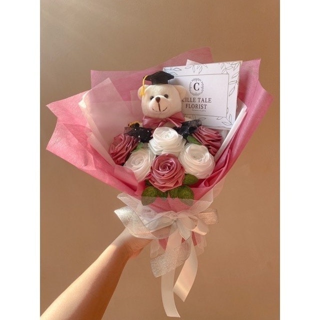 Cille Tale FLorist Teddy Bear Flower Bouquet 1