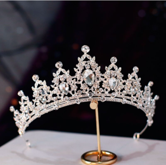 Mahkota Pengantin Hijab Klasik 1