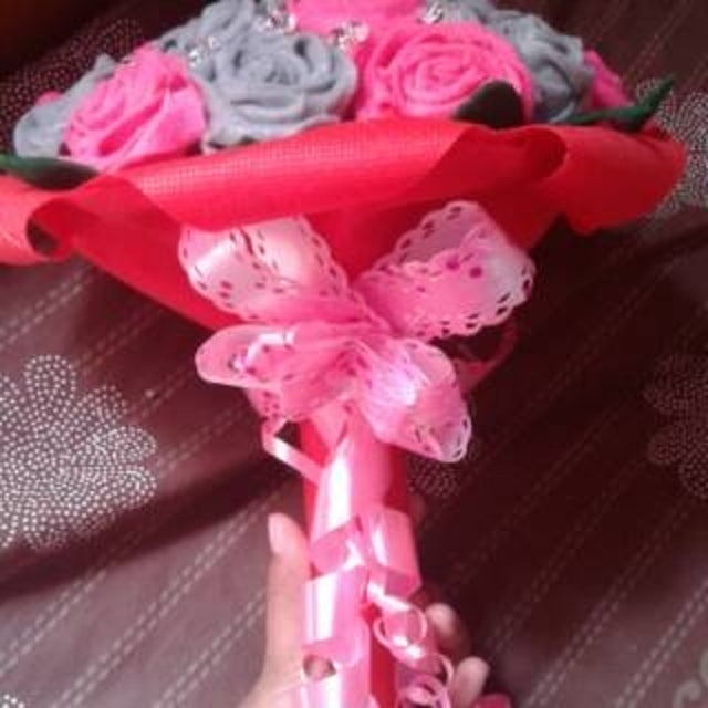 Buket Bunga Mawar Pengantin Flanel 1