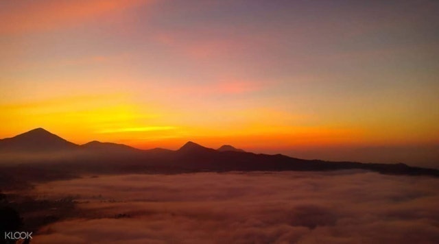 Sunrise Trip Gunung Putri  1
