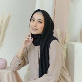10 Merk Hijab Voal Terbaik (Terbaru Tahun 2022) 4