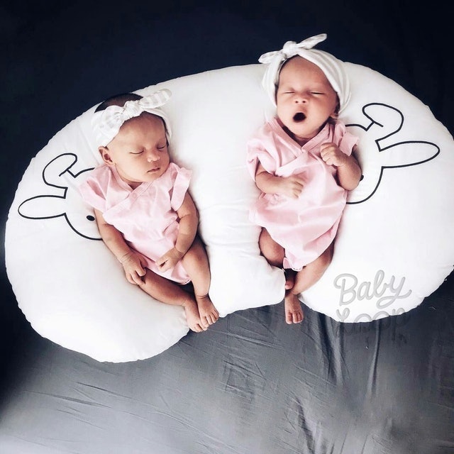 Babyloop Twin Nursing Pillow 1