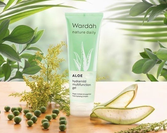 Wardah Nature Daily Aloe Hydramild Multifuntion Gel 1