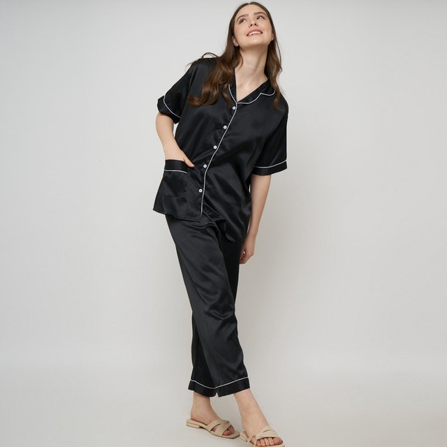 Monellina  Tina.CP Piyama Wanita Jumbo Lengan Pendek Satin Polos 1