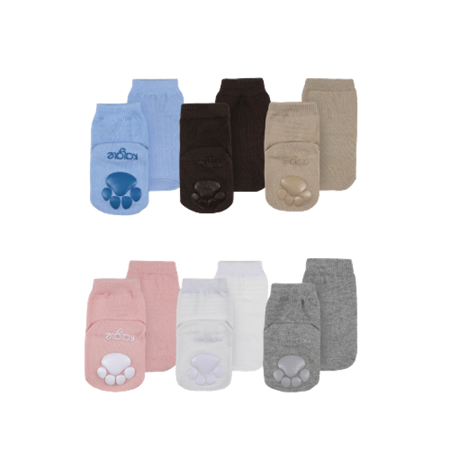 Kalale Sticky Socks™ 1