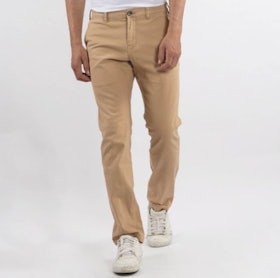 10 Merk Celana Warna Khaki Terbaik untuk Pria Terbaru 10 Merk Celana Warna Khaki Terbaik untuk Pria Terbaru