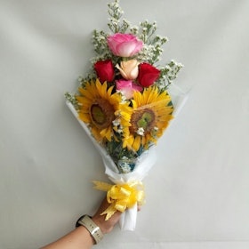 Freshcut Flower Buket Bunga Mawar Mix Bunga Matahari Asli 1