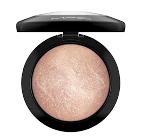 MAC Mineralize Skinfinish 1