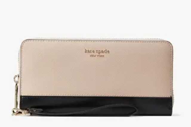 Kate Spade Spencer Travel Wallet 1