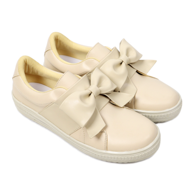 model sepatu slip on