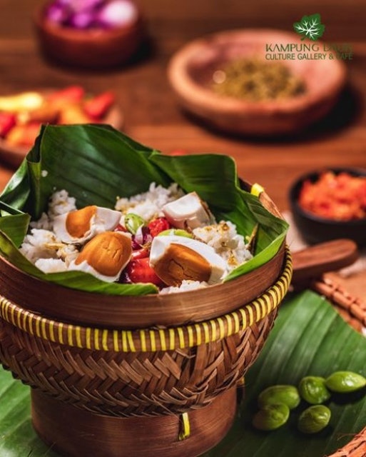 10 Rekomendasi Restoran Terbaik di Bandung (Terbaru Tahun 2022) | mybest